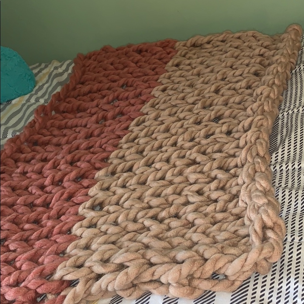 Chunky knit baby blanket